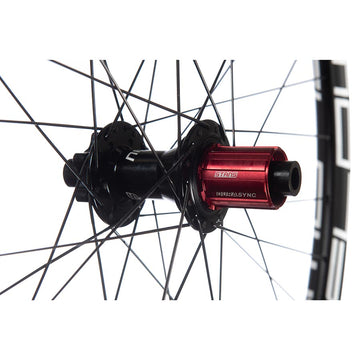 Stans No Tubes Flow EX3 Wheel Rear 29'' / 622 Holes: 32 12mm TA 157mm Disc IS 6-bolt Shimano Micro Spline