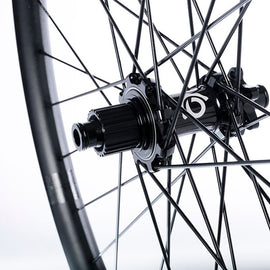 Industry Nine Hydra 2 Enduro Wheel Rear 29'' / 622 Holes: 32 12mm TA 148mm Disc IS 6-bolt SRAM XD