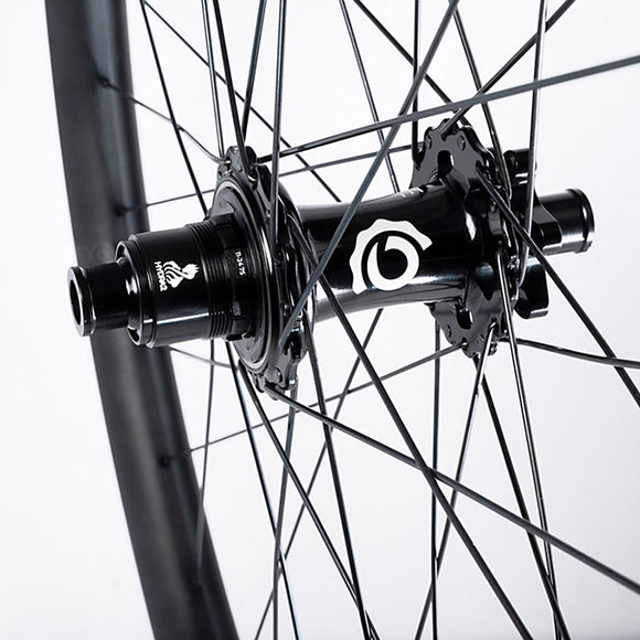 Industry Nine Hydra 2 Enduro S Wheel Rear 29'' / 622 Holes: 32 12mm TA 148mm Disc IS 6-bolt Shimano Micro Spline