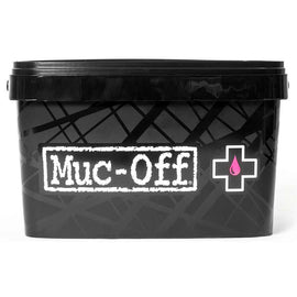 Muc-Off 8-in-1 Cleaning Kit: Tub with 8 Pieces