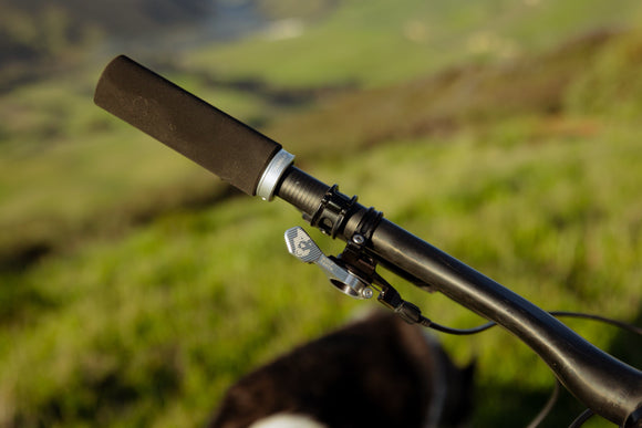 Wolf Tooth Fat Paw Lock-On Grips