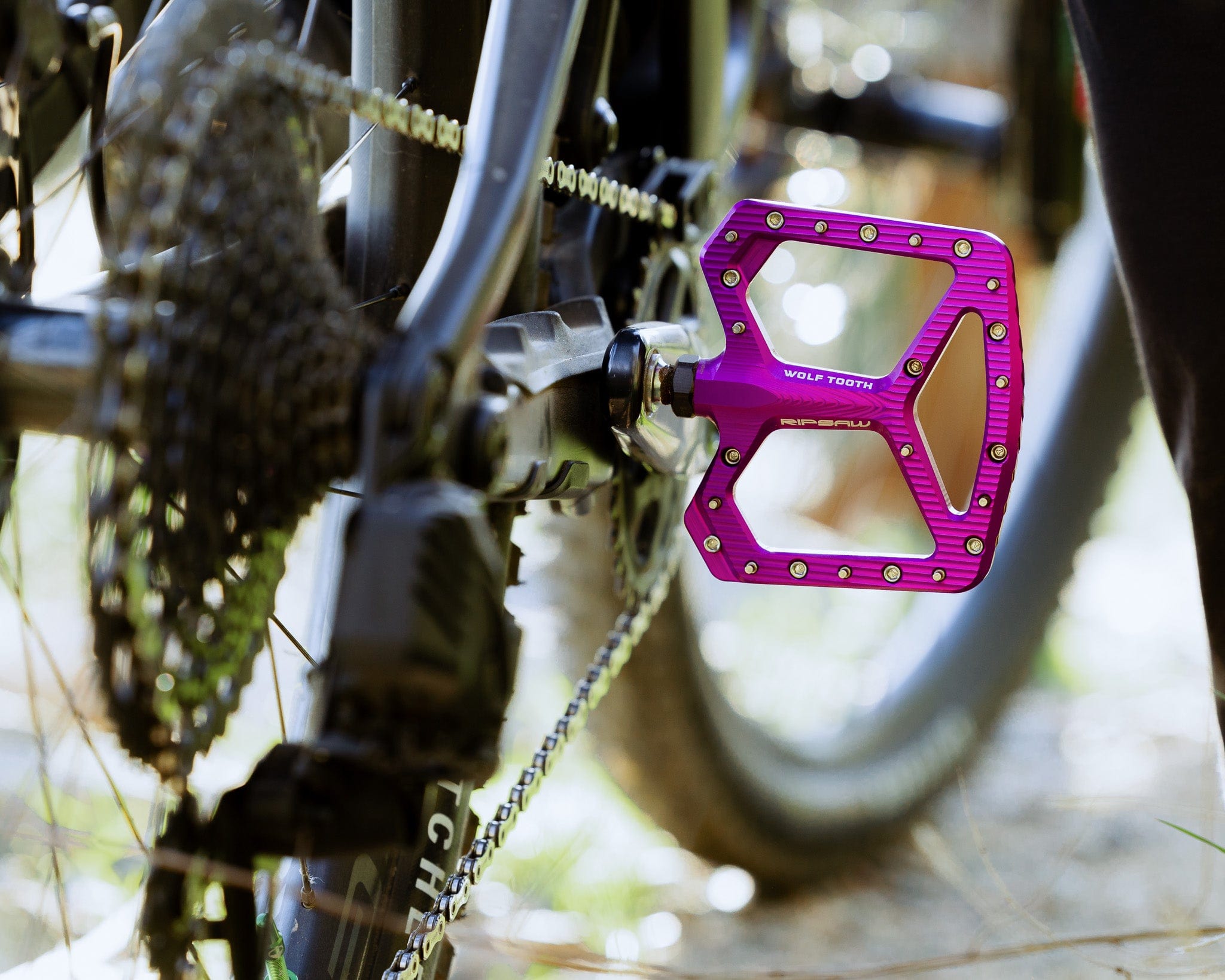 Wolf Tooth Ripsaw Aluminum Pedals