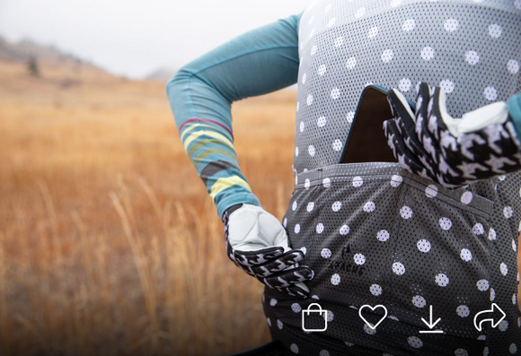 Panache M's and W's Pro Wind Vest - Black & White Fade Dots