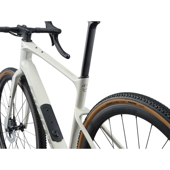 Giant Revolt Advanced 0  Snow Drift
